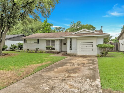13439 Challaburton Dr, Farmers Branch, TX, 75234-5027 | Card Image