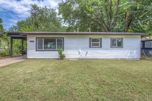 2731 E 44th St N, Tulsa, OK, 74110-1309 | Card Image