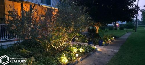 201 N Vernon St, Delta, IA, 52550-1031 | Card Image