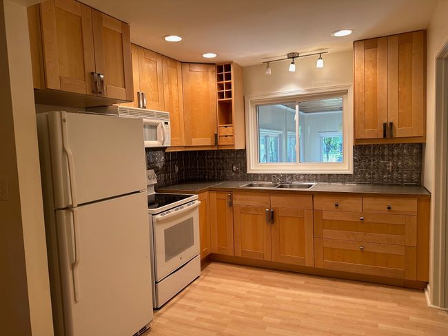 15677 Birwood Ave, House other with 3 bedrooms, 1 bathrooms and null parking in Beverly Hills MI | Image 6
