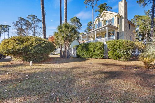 65 Ashton Cove Dr, Hilton Head Island, SC, 29928-7123 | Card Image