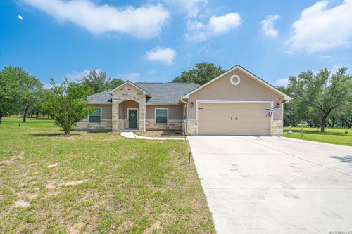 521 County Road 6868 E, Natalia, TX, 78059-2574 | Card Image