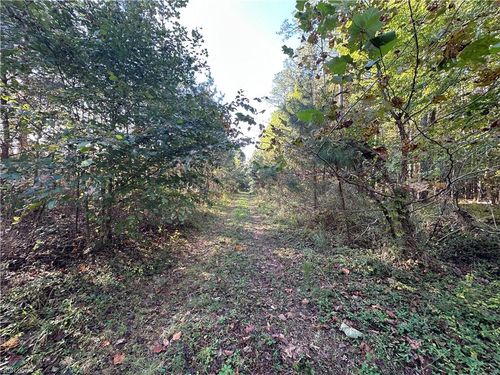 16.4ac Plainview Drive, Saluda, VA, 23149 | Card Image