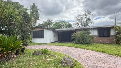 818 N 46th Ave, Hollywood, FL, 33021-5909 | Card Image