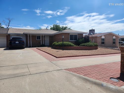 10615 Kinross Ave, El Paso, TX, 79935-1510 | Card Image