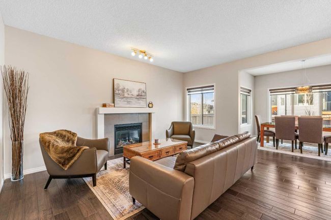 14 Walden Grove Se, Home with 3 bedrooms, 2 bathrooms and 4 parking in Calgary AB | Image 11