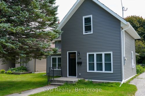 136 Breadalbane St S, Southampton, ON, N0H2L0 | Card Image