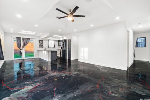 111 Ardmore St, San Antonio, TX, 78237-3223 | Card Image