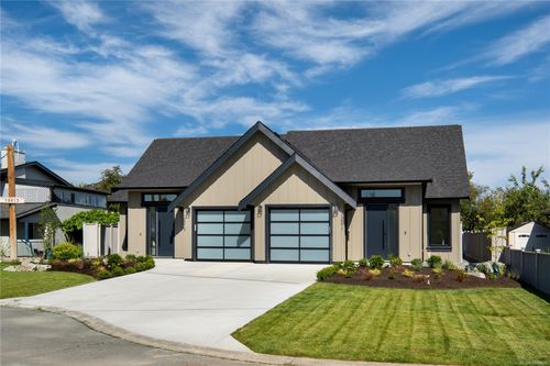 10013 Chicory Pl, Sidney, BC, V8L3N6 | Card Image