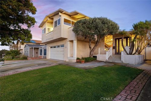 642 14th St, Manhattan Beach, CA, 90266-4839 | Card Image