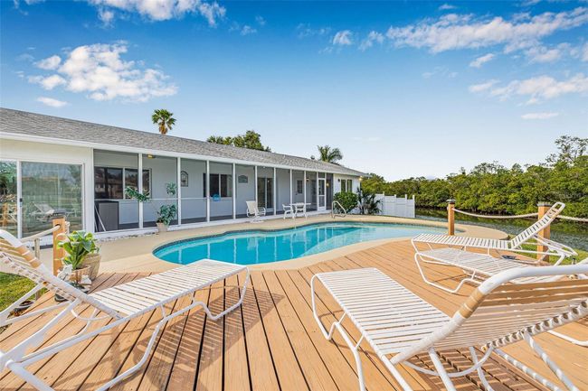 8727 Bay Crest Ln, House other with 3 bedrooms, 2 bathrooms and null parking in TAMPA FL | Image 29
