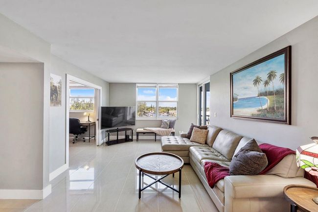 APT-605 - 1505 N Riverside Dr, Condo with 2 bedrooms, 2 bathrooms and null parking in Pompano Beach FL | Image 7