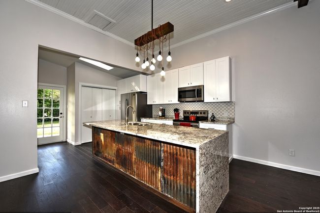 112 Oelkers, House other with 2 bedrooms, 1 bathrooms and null parking in San Antonio TX | Image 6
