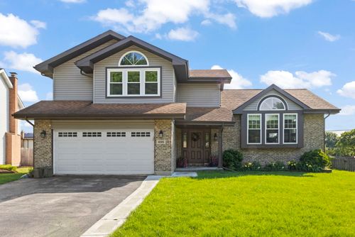 495 Cimarron Dr W, Aurora, IL, 60504-5215 | Card Image