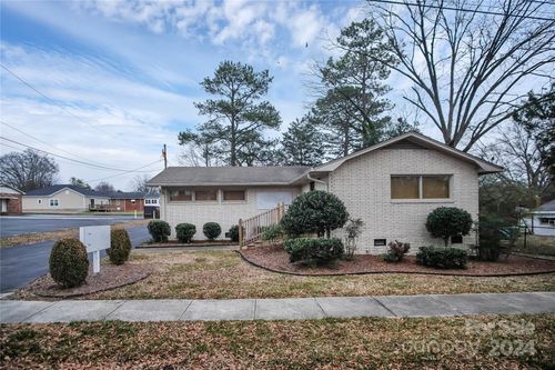 203 S Juniper St, Kings Mountain, NC, 28086-3220 | Card Image