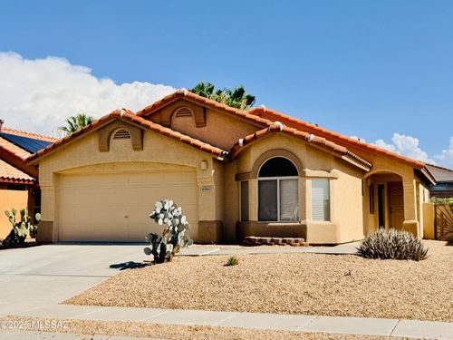 8980 E Marci Lynne Way, Tucson, AZ, 85747-5624 | Card Image