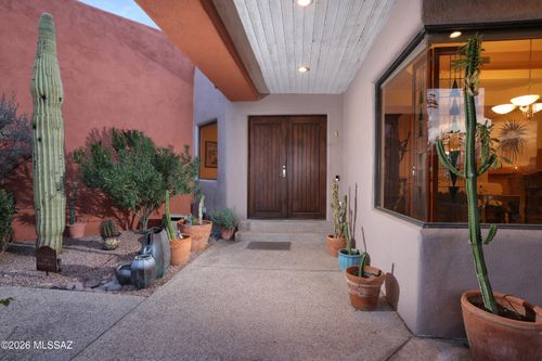 5136 N Calle Bosque, Tucson, AZ, 85718-6304 | Card Image