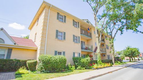apt-104n-6565 W Belmont Ave, CHICAGO, IL, 60634-4055 | Card Image