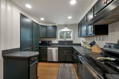 40 Emery Ln, East Wakefield, NH, 03830-3076 | Card Image