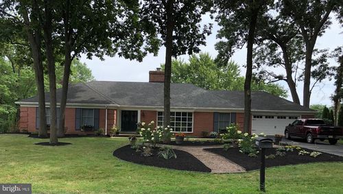 6052 Fairway Dr W, FAYETTEVILLE, PA, 17222-9653 | Card Image