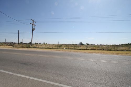 na-2201 S South Commercial S, Lovington, NM, 88260 | Card Image