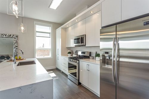 401-119 Peter St, Union City, NJ, 07087-5909 | Card Image