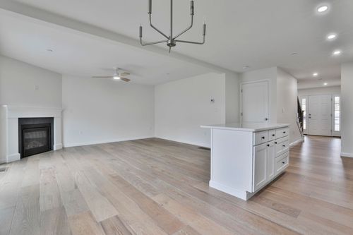 62 Crestview Way, Raymond, NH, 03077 | Card Image