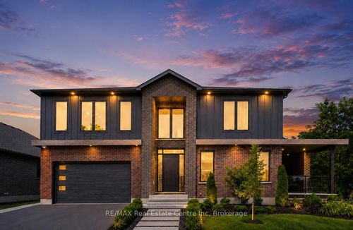 11 Cherrywood Lane, Centre Wellington, ON, N1M2W3 | Card Image