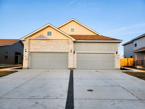 312 Caleb Ct, Cibolo, TX, 78108-3075 | Card Image