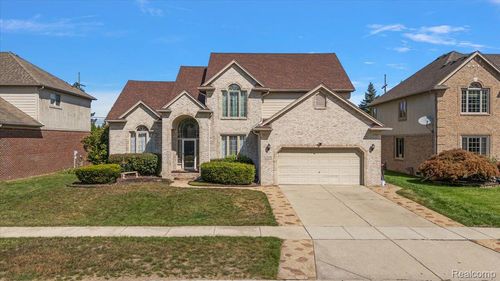 21559 Waverly Dr, Macomb, MI, 48044-1865 | Card Image