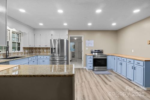 153 Larue Cir, Statesville, NC, 28625-9683 | Card Image