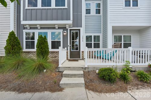 5858 Strathmore Ct, Charlotte, NC, 28215-7074 | Card Image
