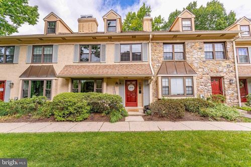 11 Chateau Cir, CHESTERBROOK, PA, 19087-5722 | Card Image