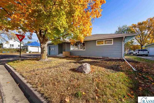 1043 Chase Ave, Gibbon, MN, 55335-4519 | Card Image