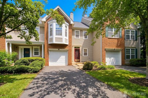 10 Burr Ct, Plainsboro, NJ, 08536-2027 | Card Image
