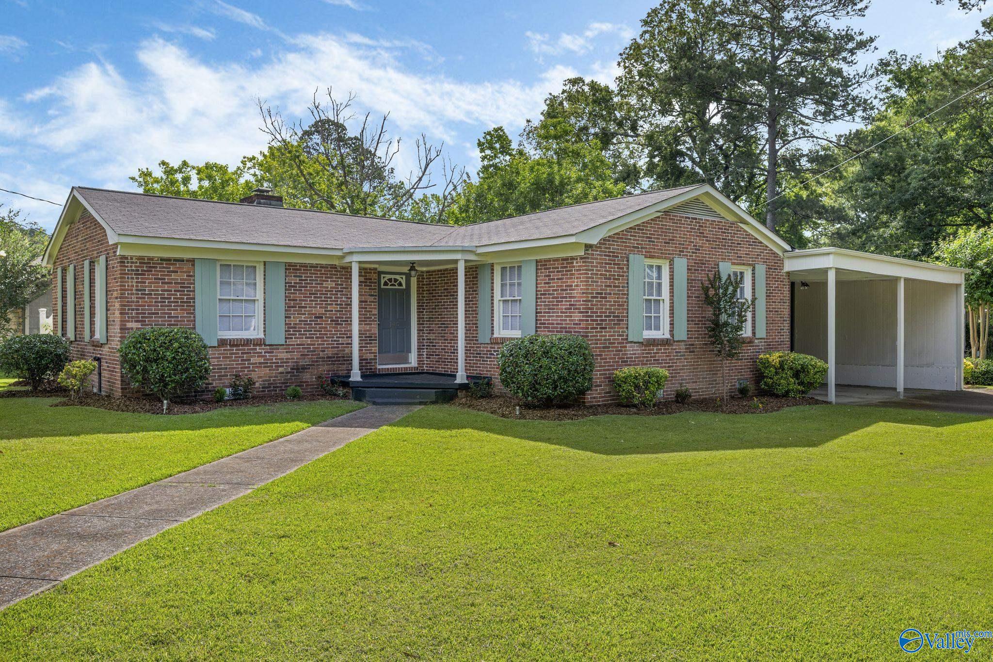 Bryant St, Gadsden, AL 35901