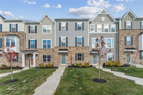 9007 Hickory Rd, Gibsonia, PA, 15044-6934 | Card Image