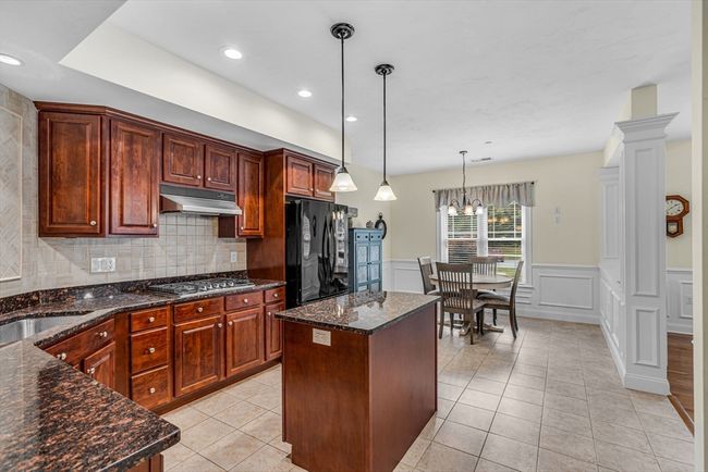 711 - 711 Eagles Nest Way, Condo with 2 bedrooms, 3 bathrooms and null parking in Franklin MA | Image 6