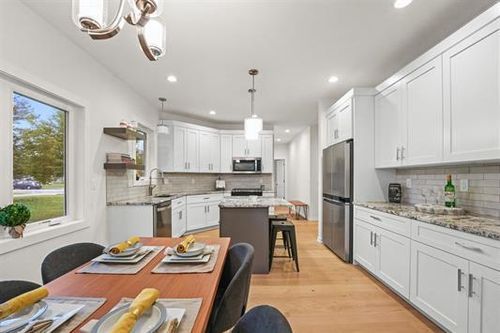 117 Ashberry Ln, Stoughton, WI, 53589-5228 | Card Image