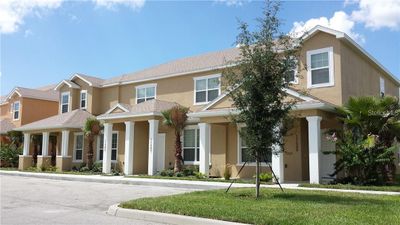 17505 Placidity Avenue, Townhouse with 3 bedrooms, 3 bathrooms and null parking in Clermont FL | Image 2