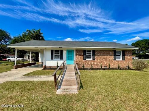 902 Joel St, Elizabethtown, NC, 28337-9522 | Card Image