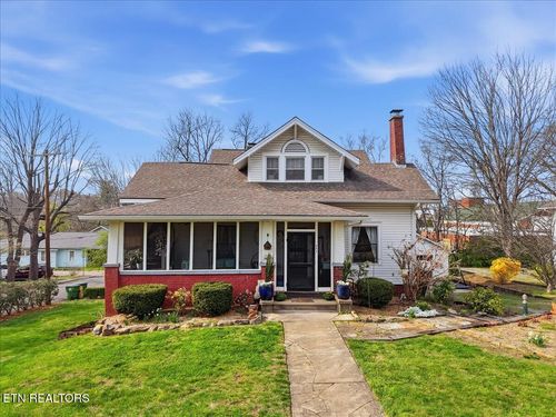 227 W Goddard Ave, Maryville, TN, 37803-4919 | Card Image