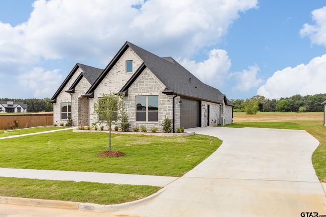 11428 Zoe Cir, House other with 4 bedrooms, 3 bathrooms and null parking in Flint TX | Image 4