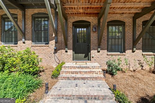 9062 Selborne Ln, Chattahoochee Hills, GA, 30268-2266 | Card Image