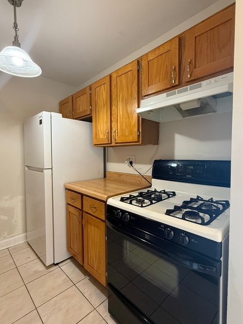 apt-303-9982 S 84th Ter, Palos Hills, IL, 60465-1222 | Card Image