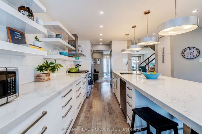 142 Carnwith Dr E, House attached with 3 bedrooms, 3 bathrooms and 2 parking in Whitby ON | Image 12