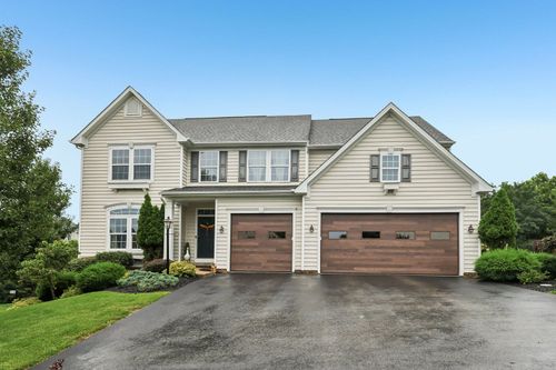 4040 Bentwood Dr, Canonsburg, PA, 15317-4873 | Card Image