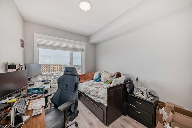 405 - 200 Shawnee Square Sw, Home with 2 bedrooms, 2 bathrooms and 1 parking in Calgary AB | Image 16