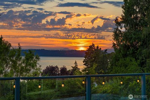 27009 10th Ave S, Des Moines, WA, 98198-9315 | Card Image