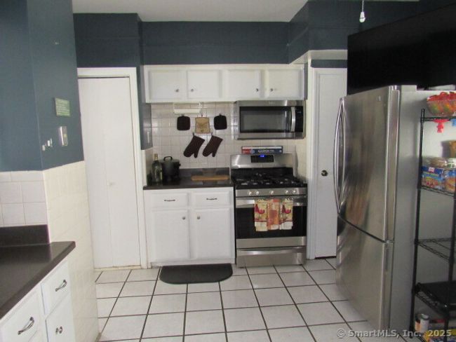 76 Porter St, House other with 2 bedrooms, 2 bathrooms and 3 parking in Bridgeport CT | Image 19
